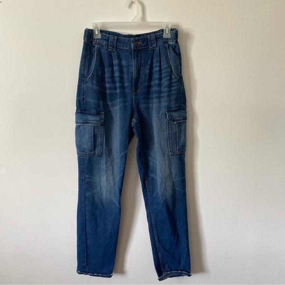 American Eagle Denim Cargo Mom Jeans size 6 - Picture 1 of 8